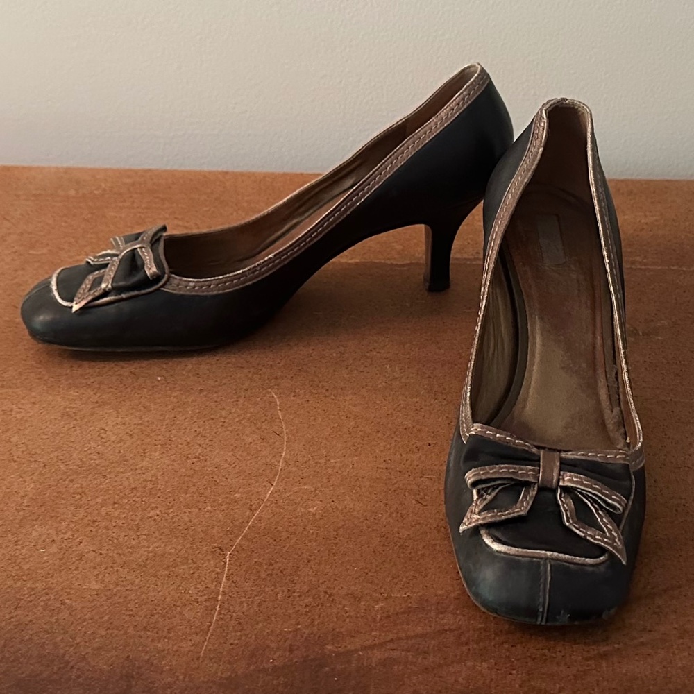 Marshall Field’s Black Leather Bow Heels Women’s Size 10 Vintage Pumps